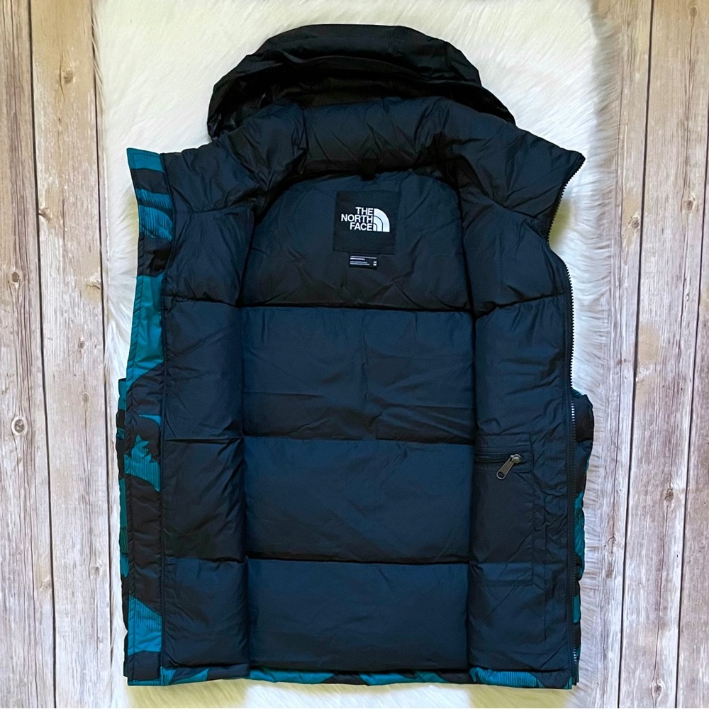 The North Face Men’s Printed Nuptse Vest - Picture 6 of 9